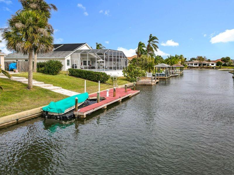 Image 35 of 37 For 14 Cedarview Court