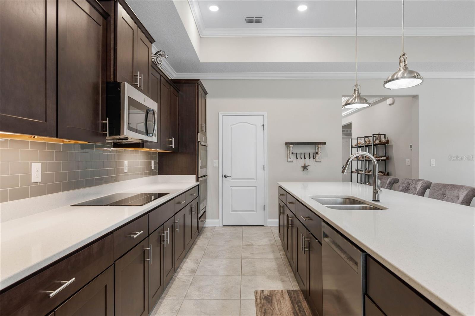 Image 16 of 66 For 1 Essex Place