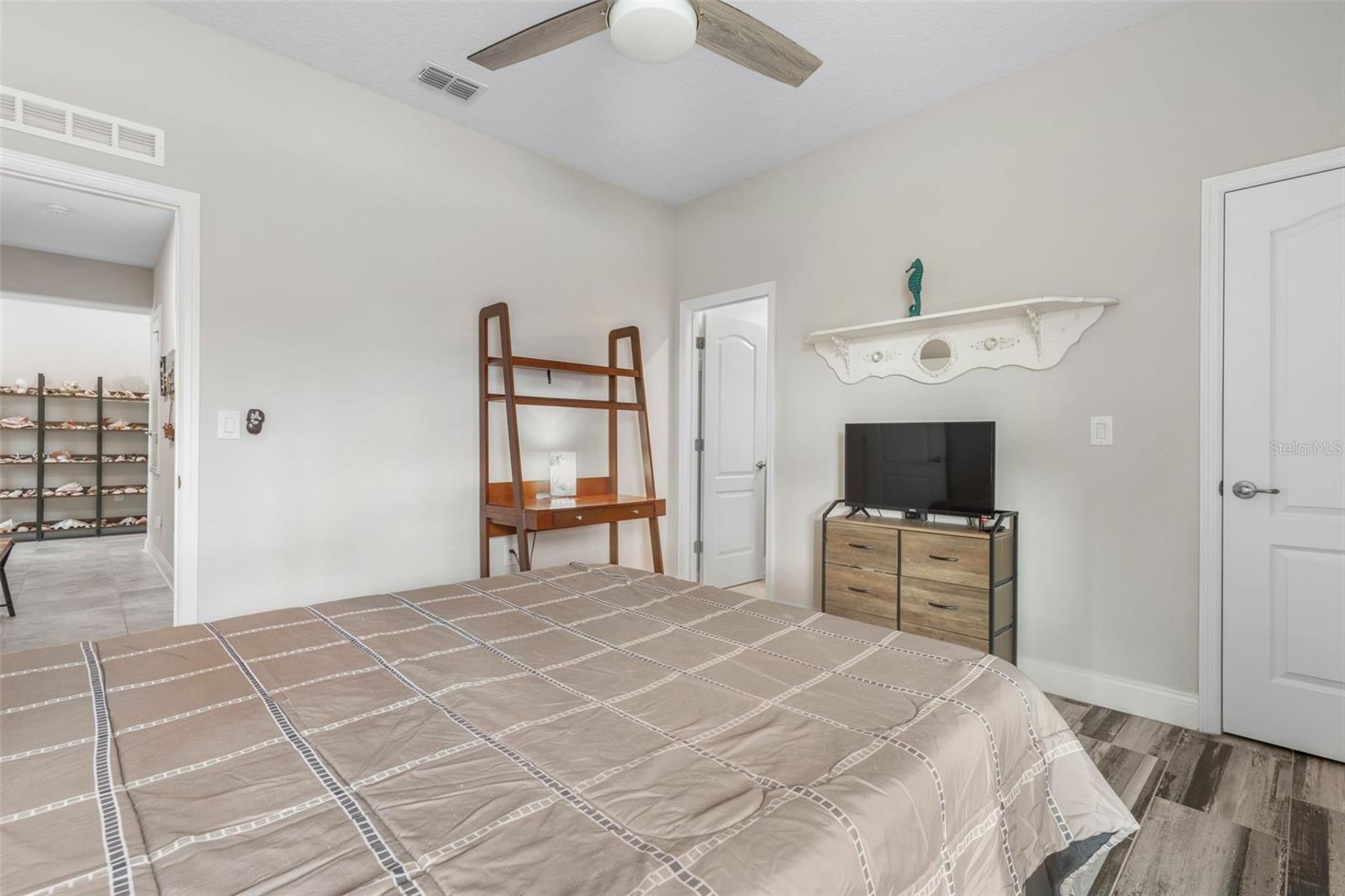 Image 46 of 66 For 1 Essex Place