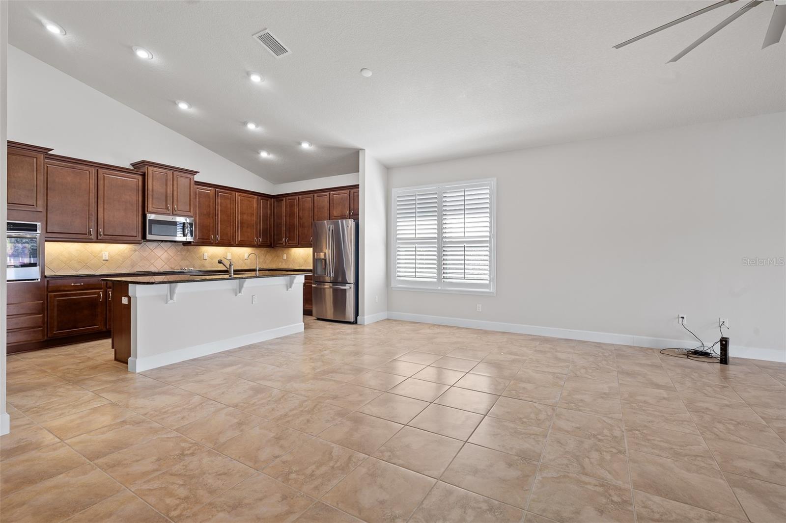 Image 19 of 54 For 663 Southlake Drive