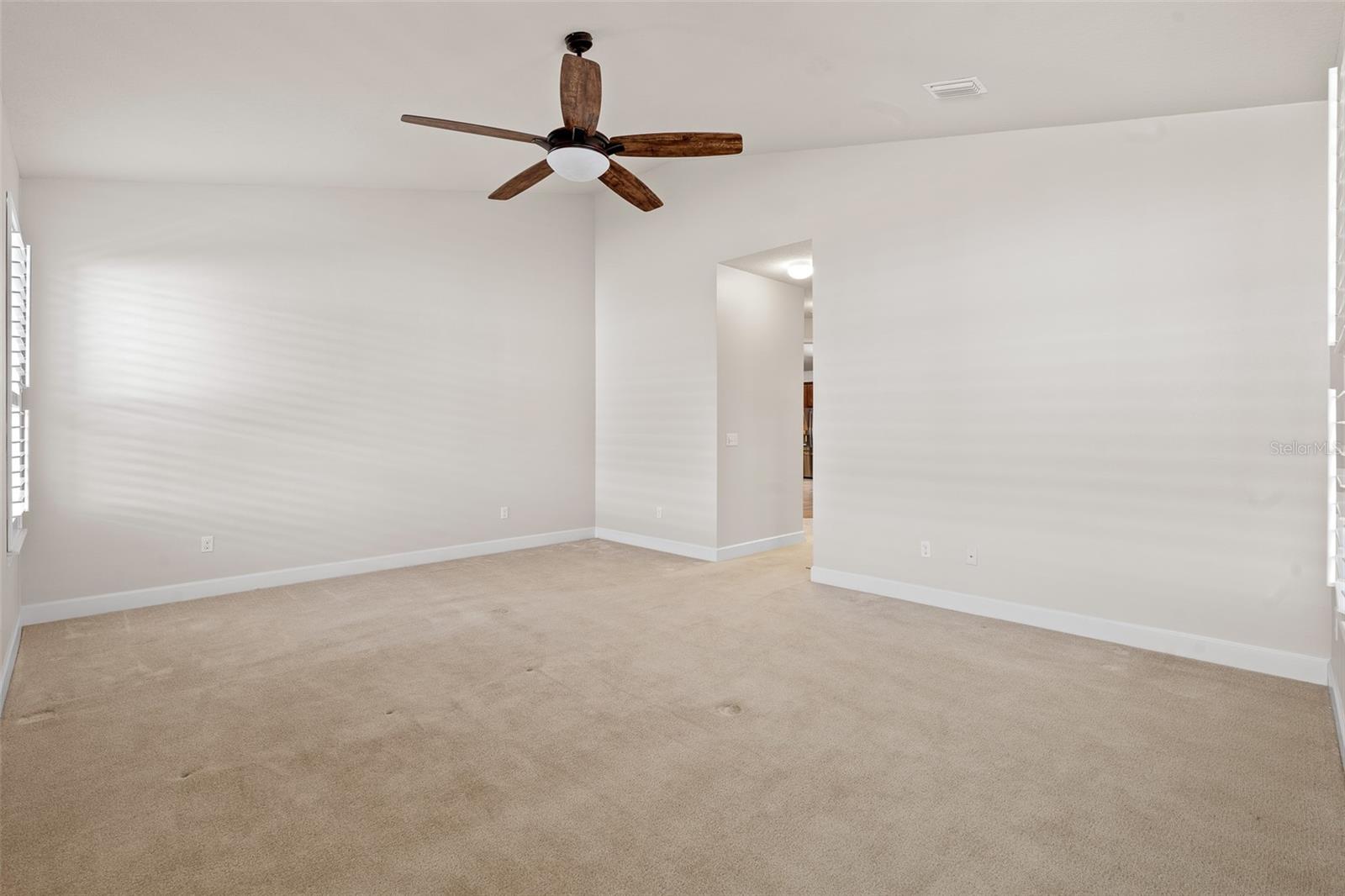 Image 29 of 54 For 663 Southlake Drive