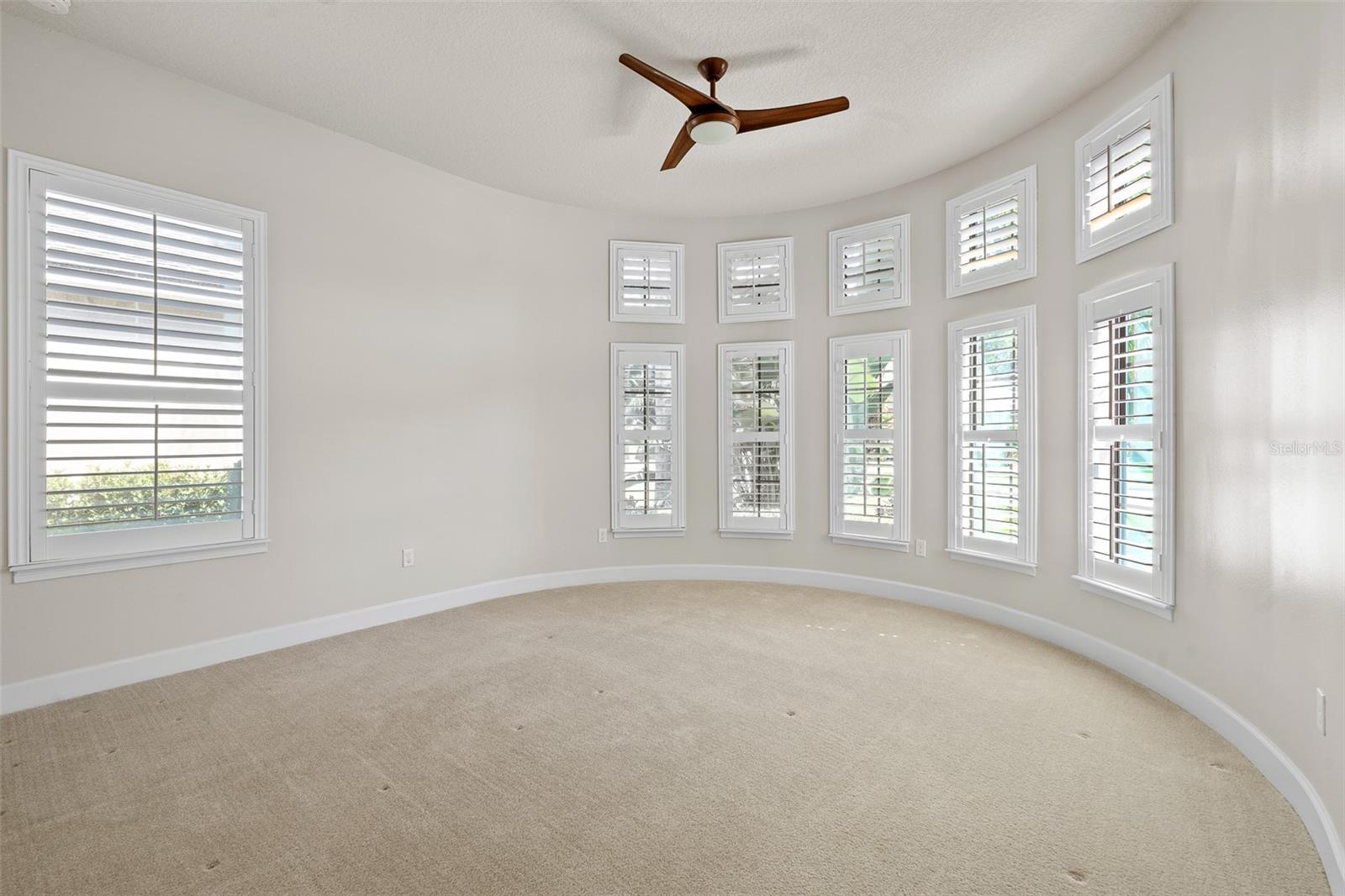 Image 34 of 54 For 663 Southlake Drive