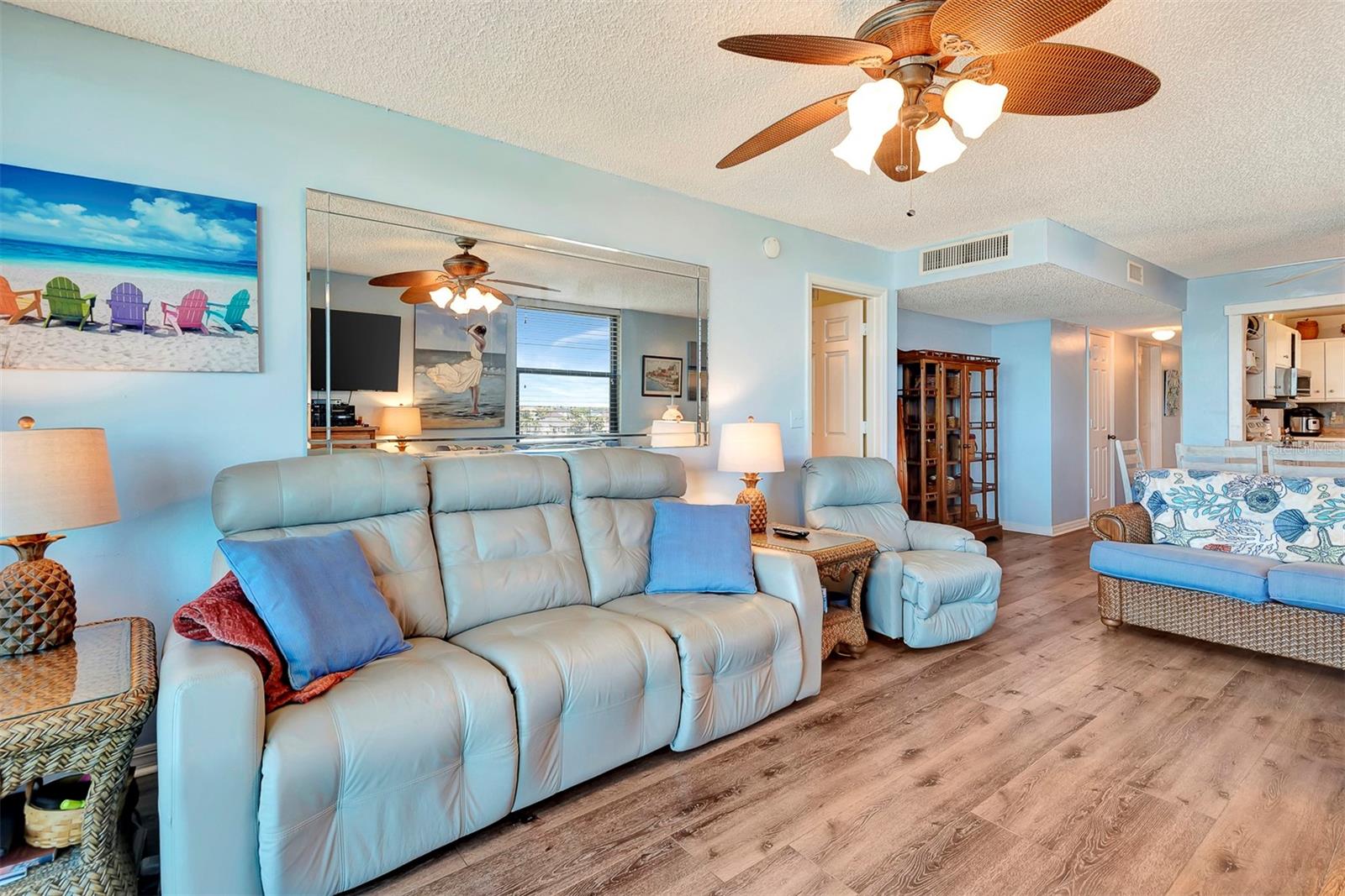 Image 15 of 77 For 3370 Ocean Shore Boulevard 4060