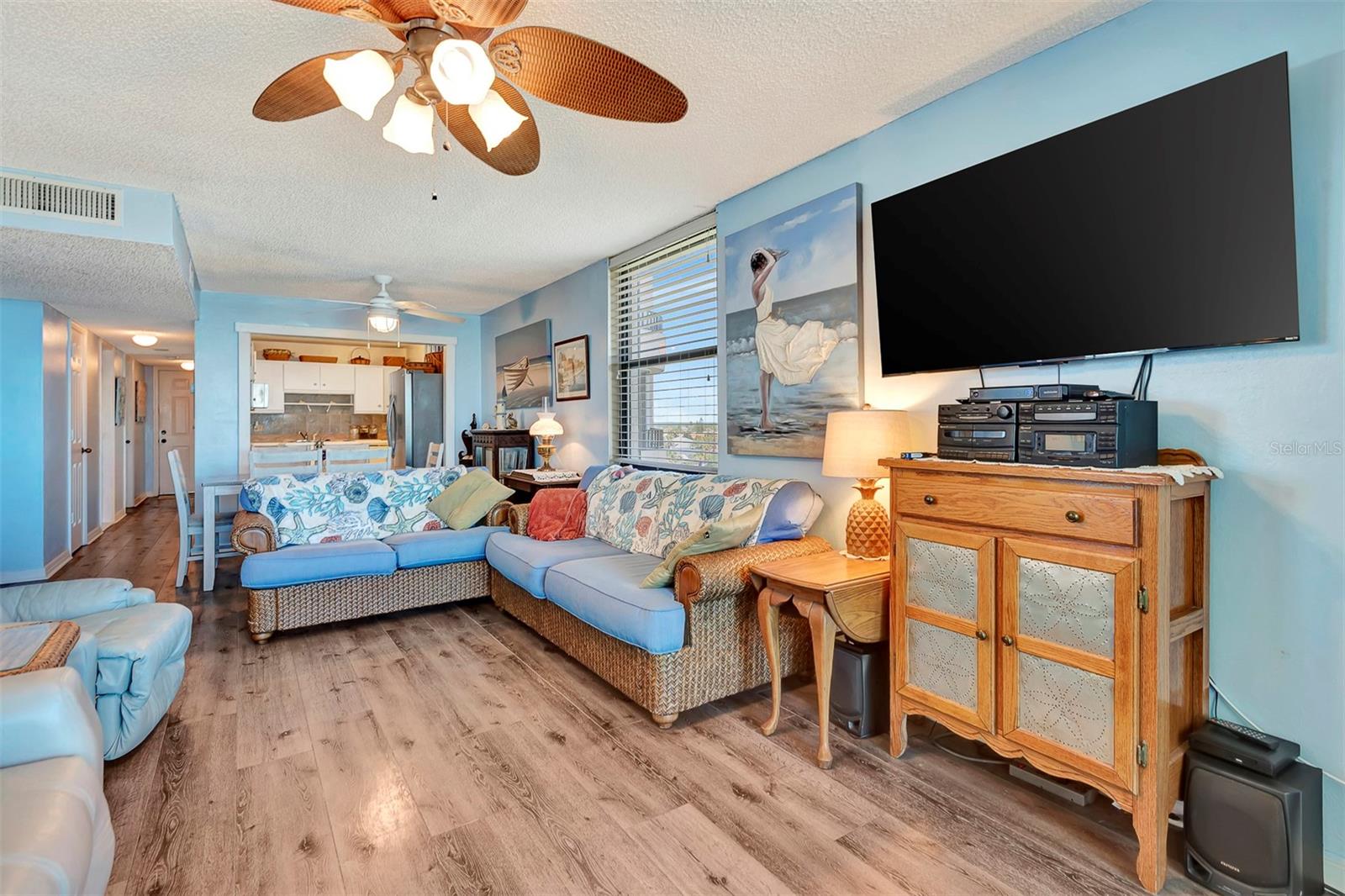 Image 16 of 77 For 3370 Ocean Shore Boulevard 4060