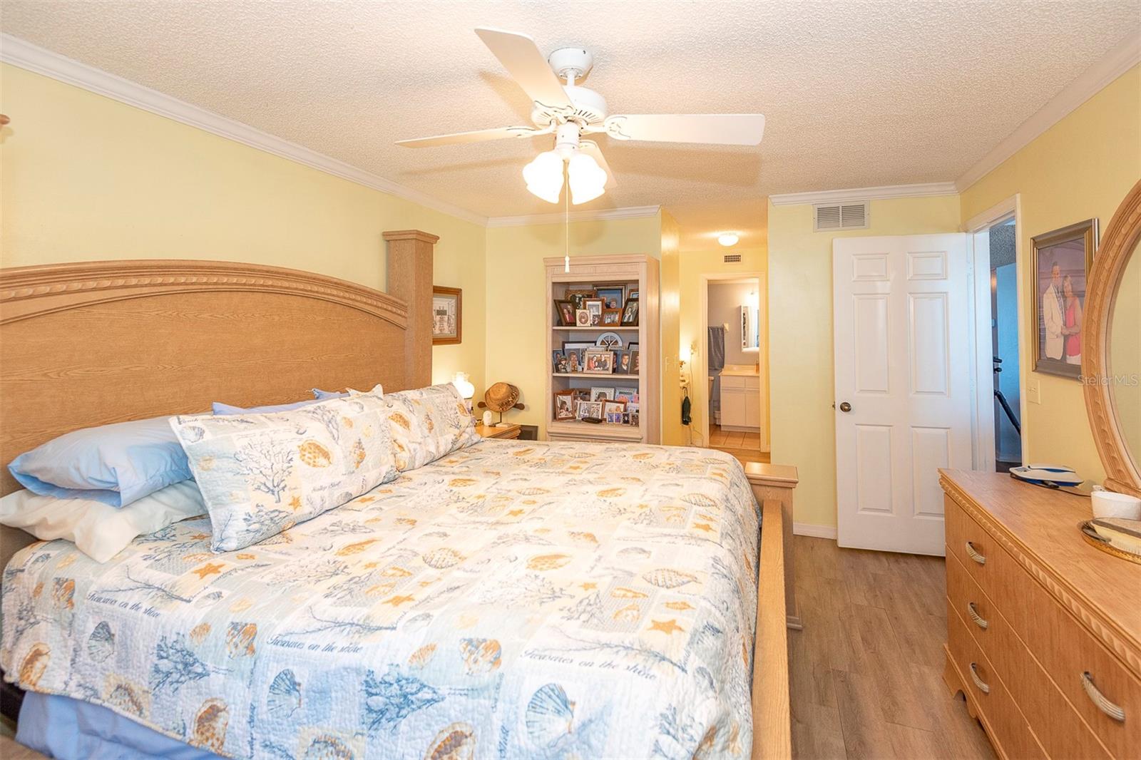 Image 33 of 77 For 3370 Ocean Shore Boulevard 4060