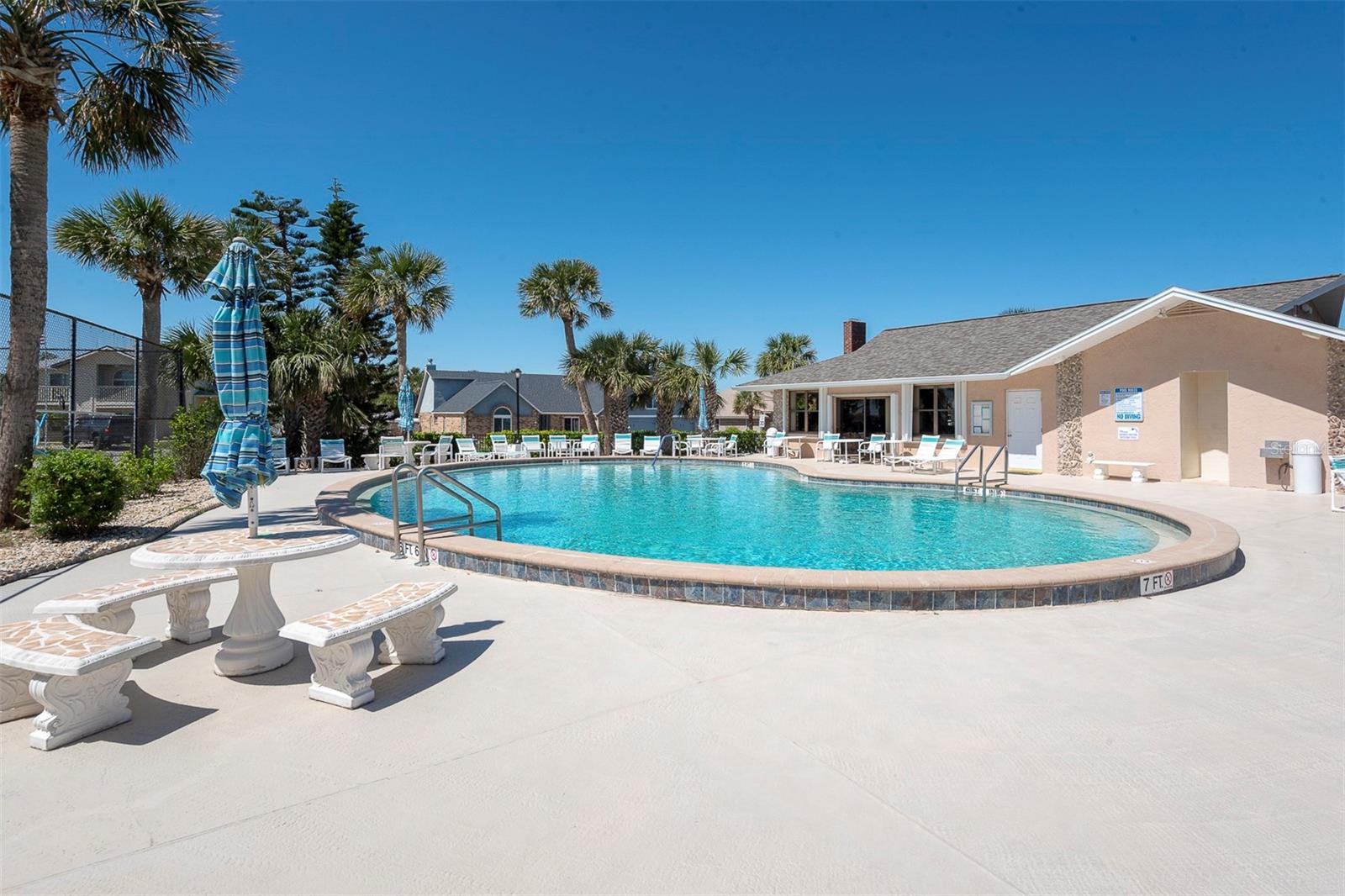 Image 42 of 77 For 3370 Ocean Shore Boulevard 4060