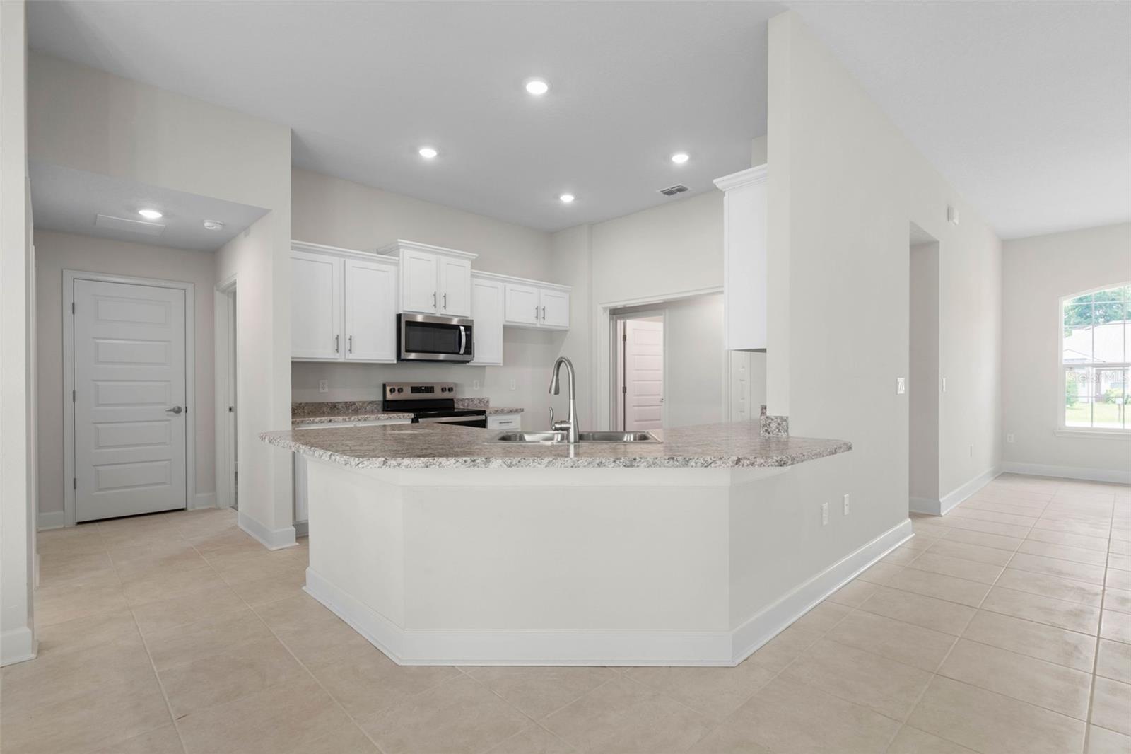 Image 12 of 54 For 128 Bird Of Paradise Drive