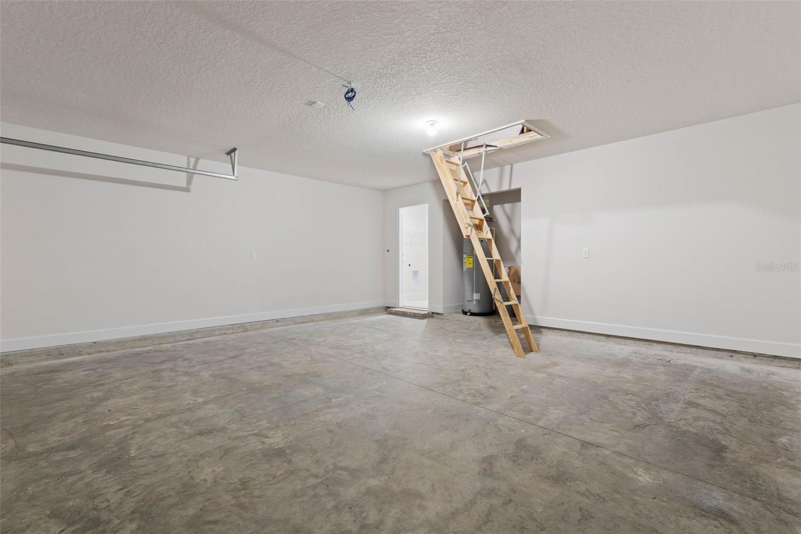 Image 36 of 54 For 128 Bird Of Paradise Drive