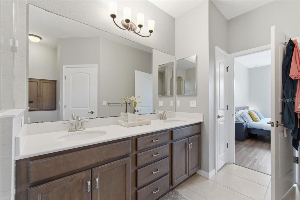 Image 15 of 31 For 6 Arena Lake Drive