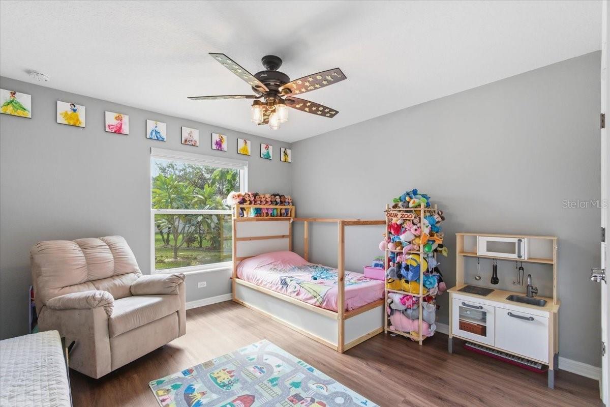 Image 17 of 31 For 6 Arena Lake Drive