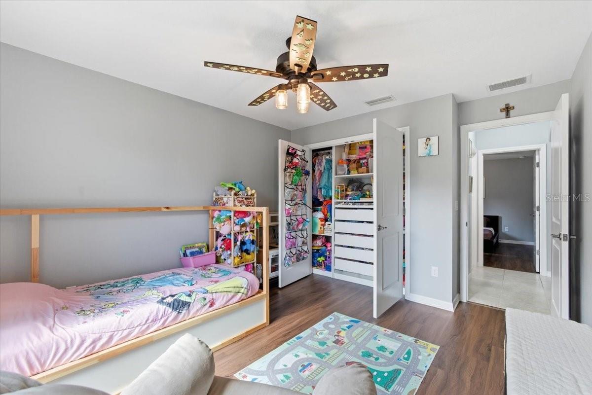 Image 20 of 31 For 6 Arena Lake Drive