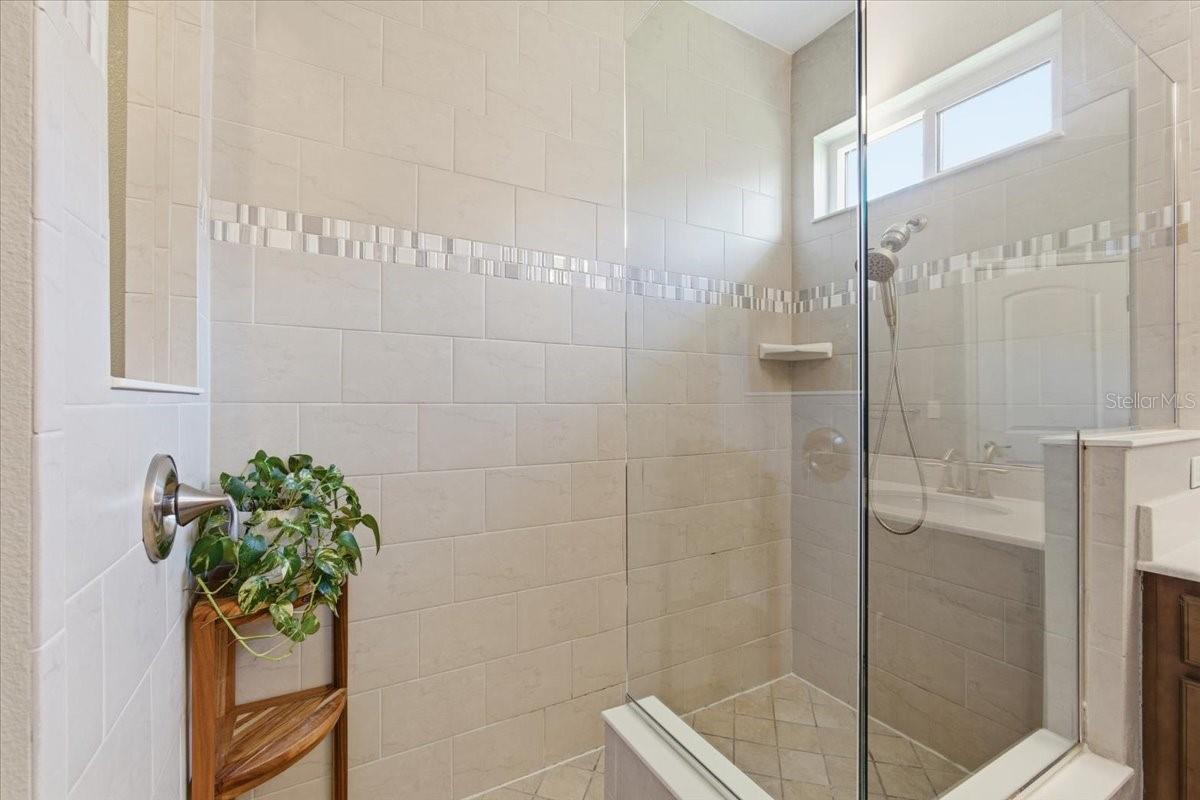 Image 22 of 31 For 6 Arena Lake Drive