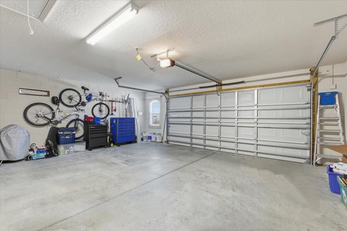 Image 24 of 31 For 6 Arena Lake Drive