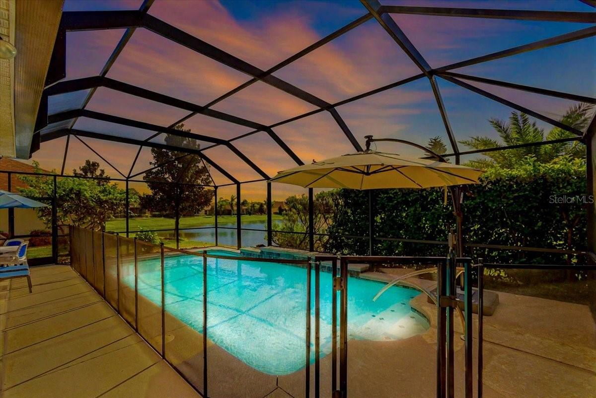 Image 7 of 31 For 6 Arena Lake Drive