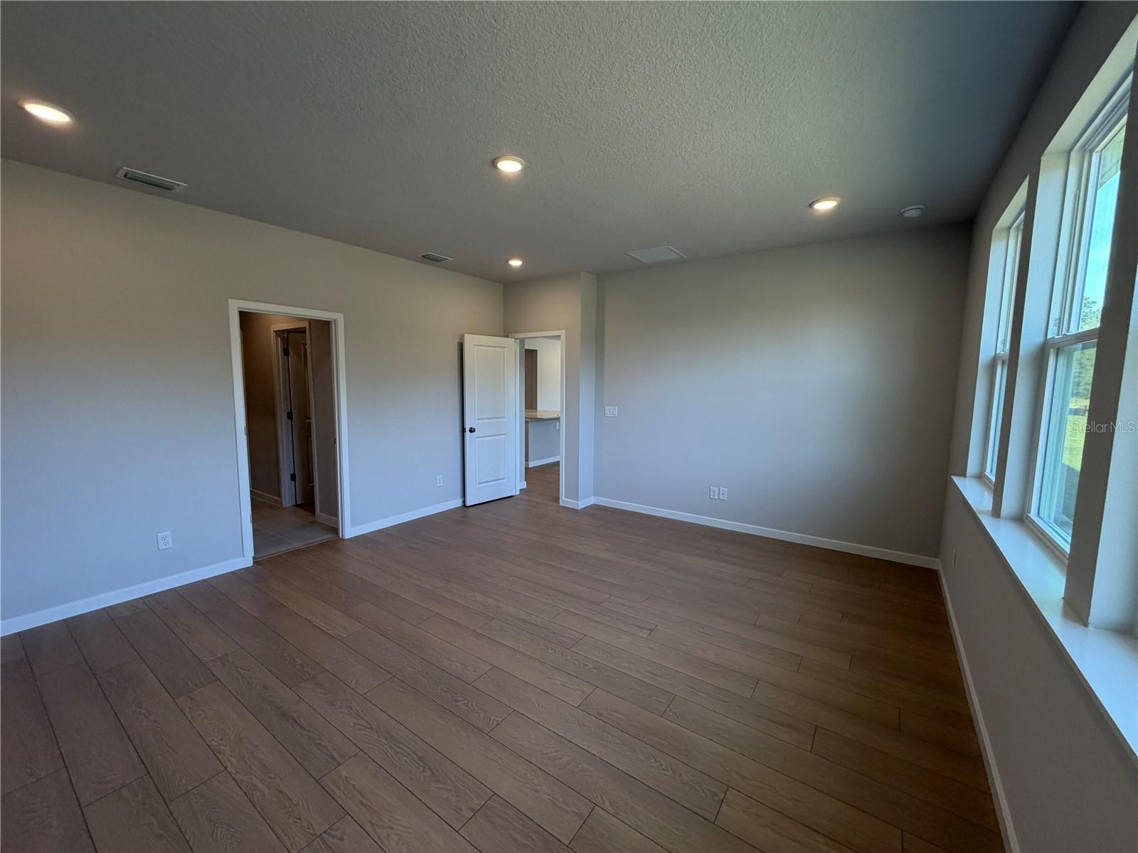 Image 30 of 40 For 54 Pegasus Road