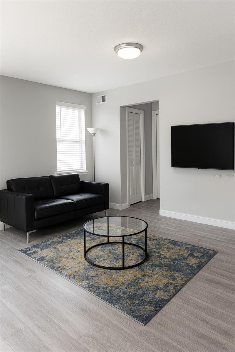 Image 3 of 9 For 7206 43rd Place