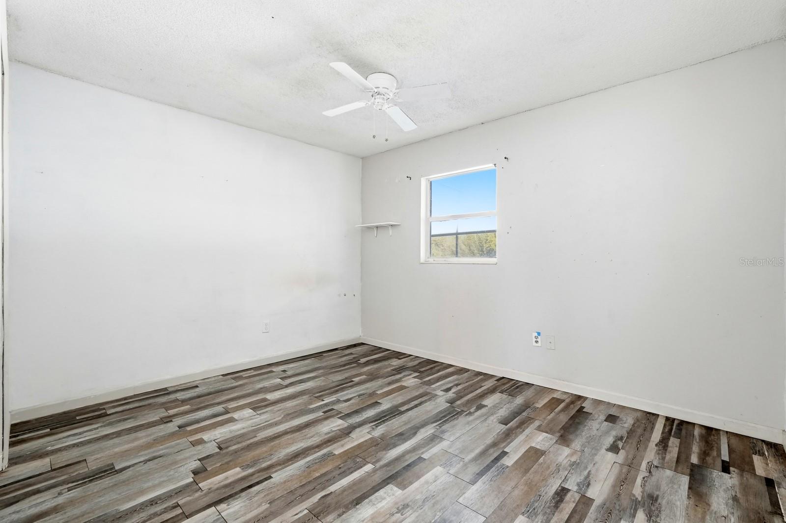 Image 25 of 36 For 205 Holly Drive