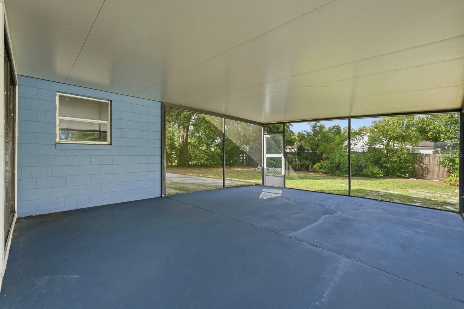 Image 27 of 36 For 205 Holly Drive