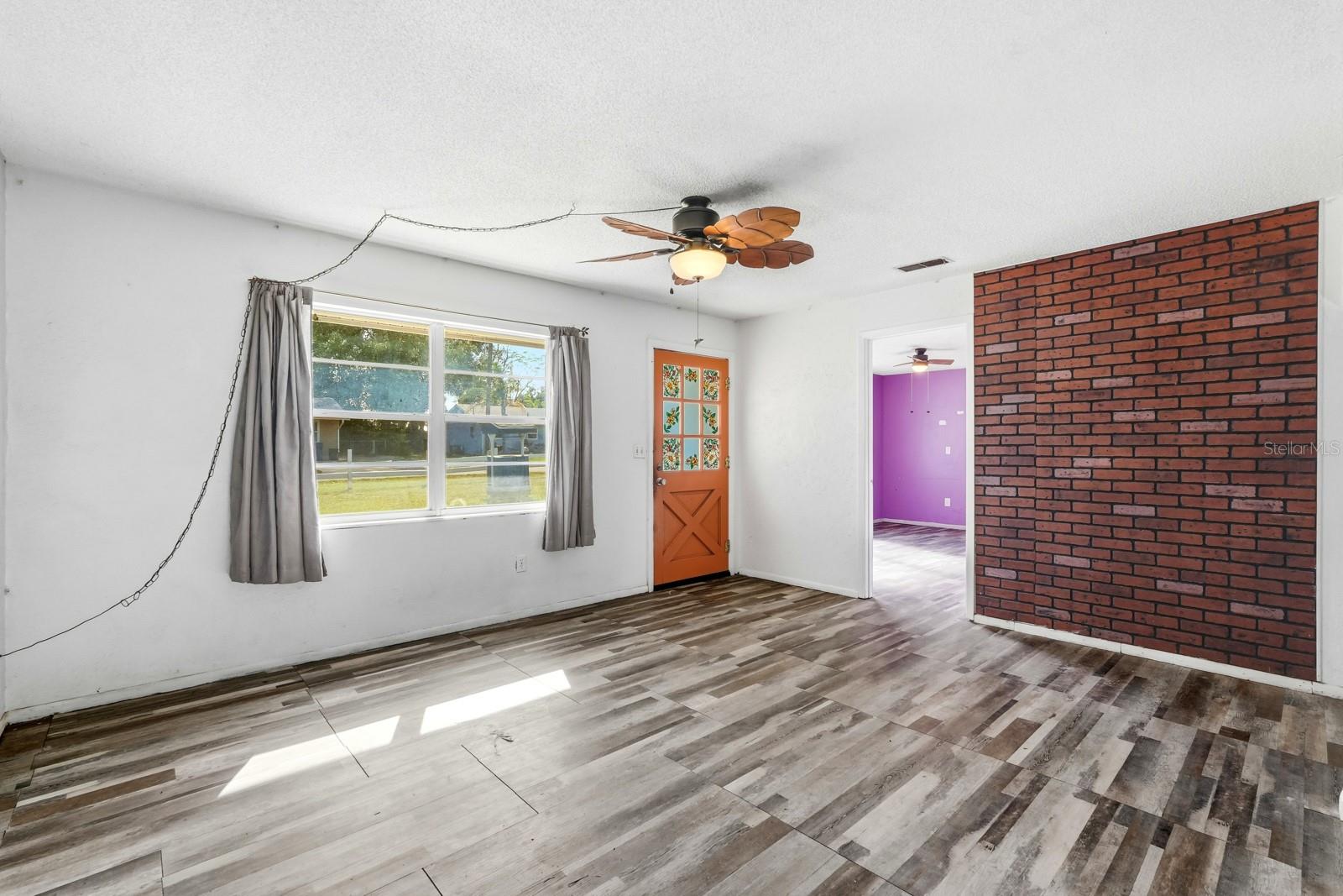 Image 4 of 36 For 205 Holly Drive