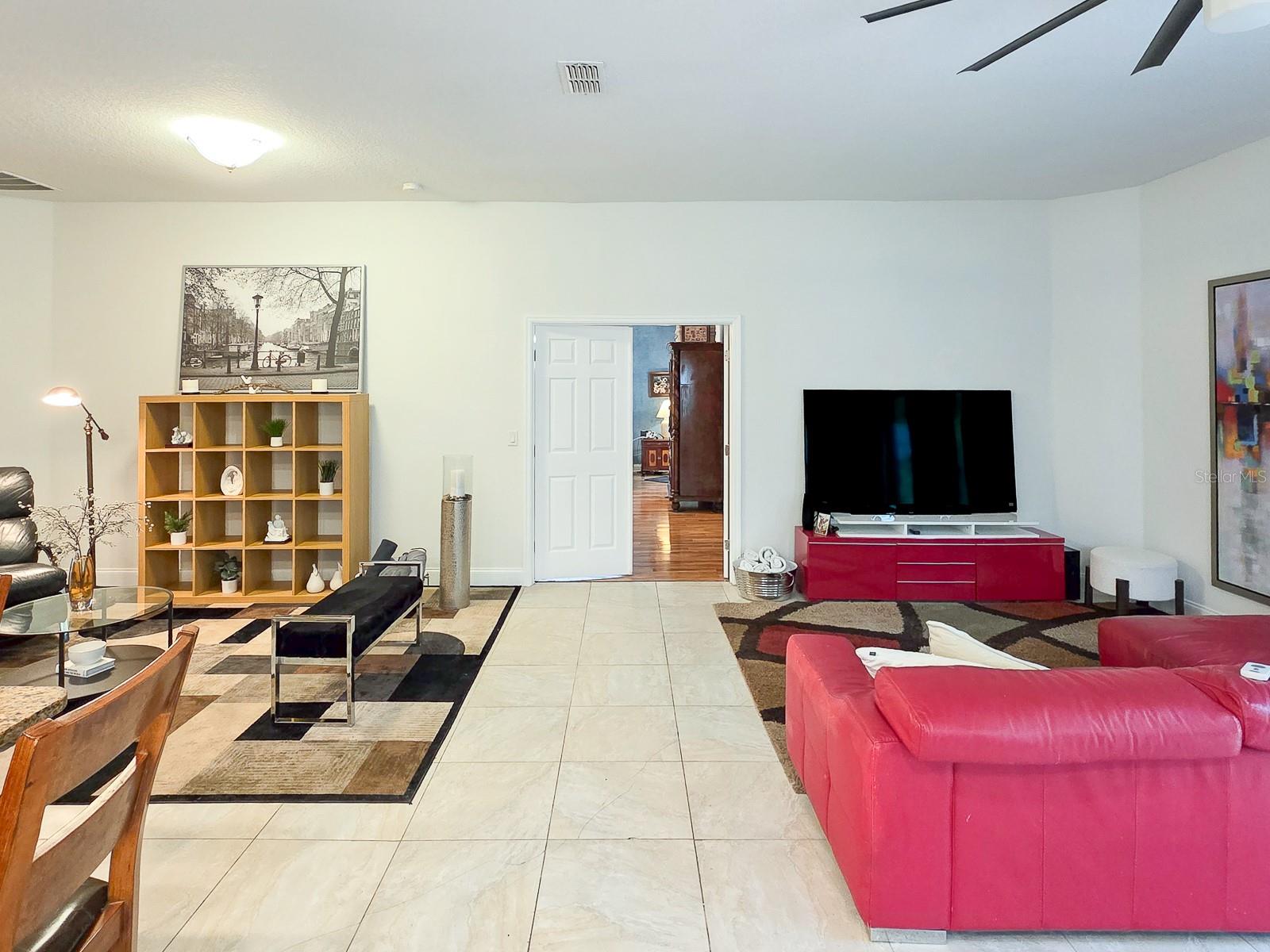 Image 15 of 74 For 13 River Oaks Way