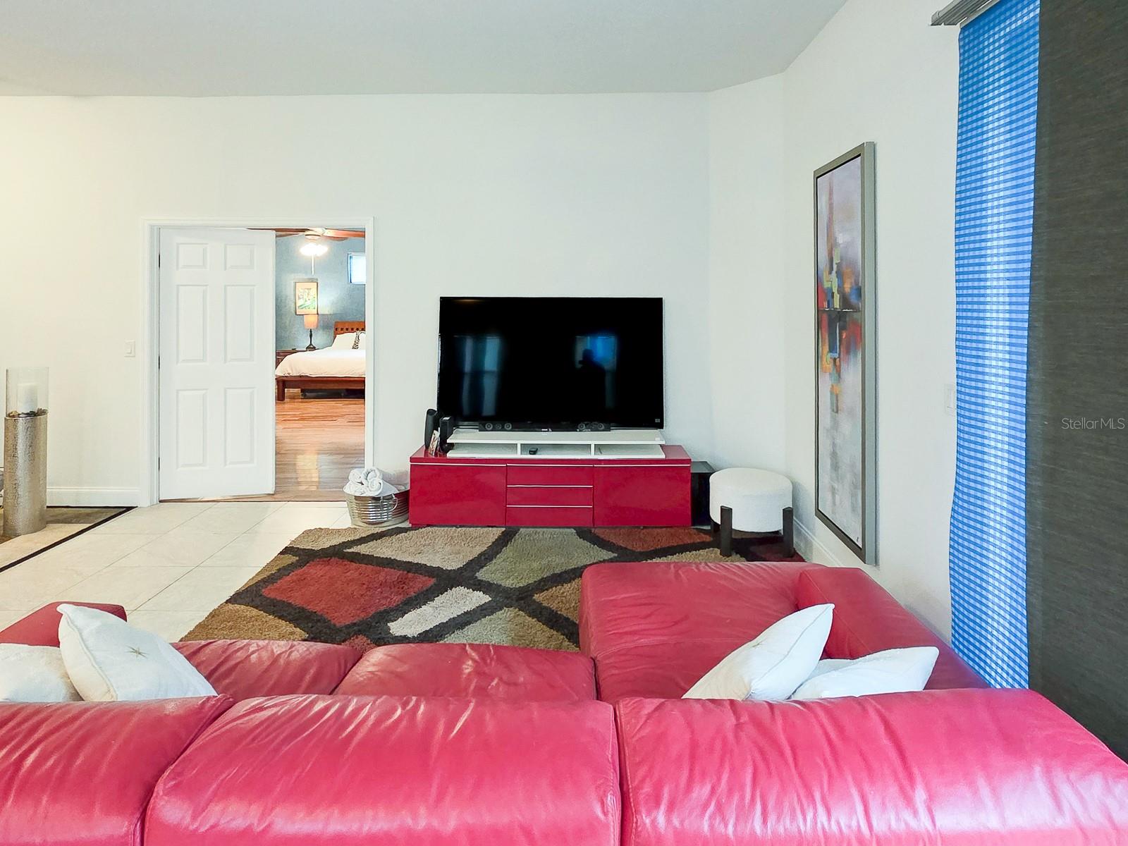 Image 19 of 74 For 13 River Oaks Way