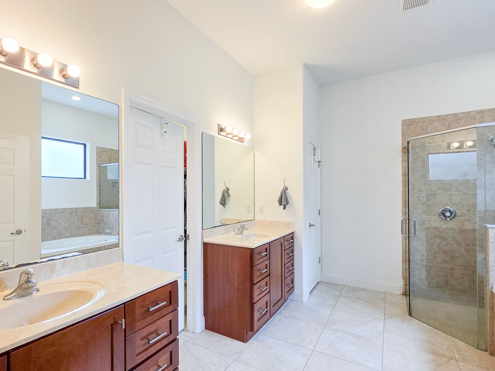 Image 29 of 74 For 13 River Oaks Way