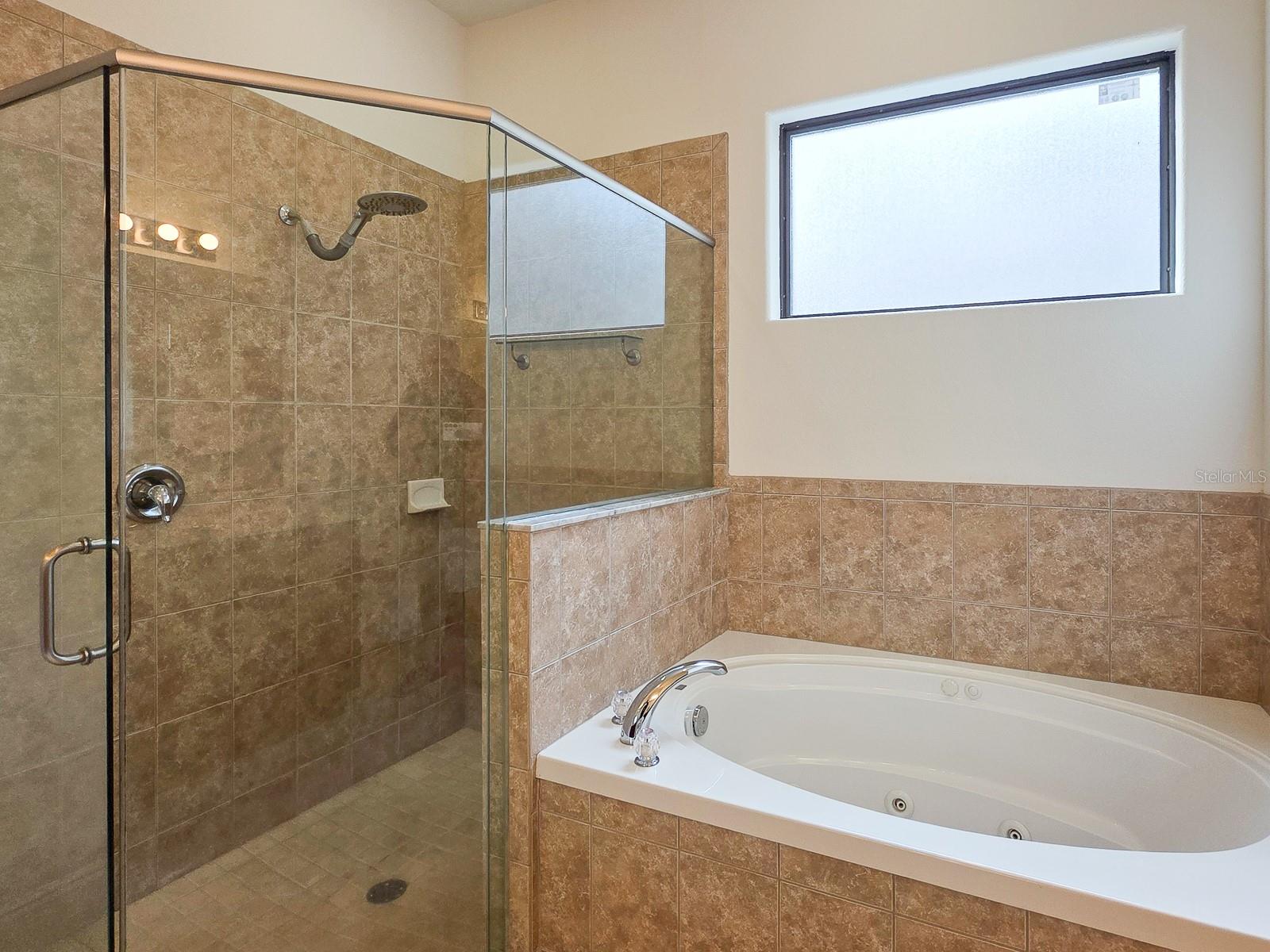 Image 31 of 74 For 13 River Oaks Way