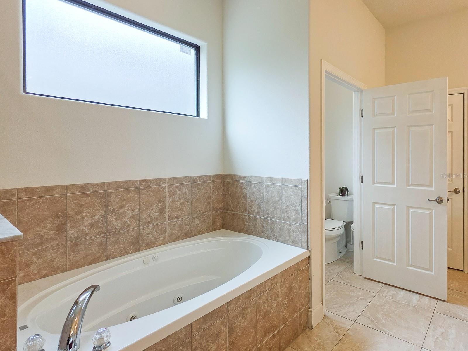 Image 32 of 74 For 13 River Oaks Way