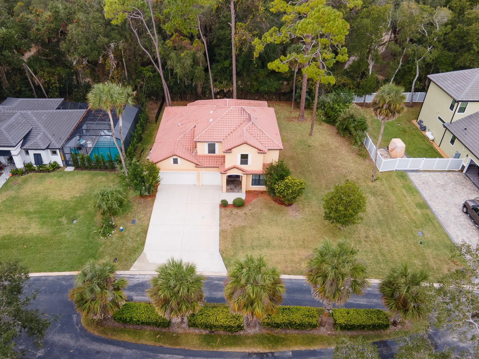 Image 4 of 74 For 13 River Oaks Way