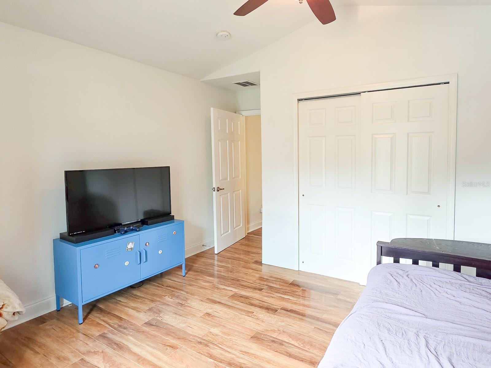 Image 40 of 74 For 13 River Oaks Way