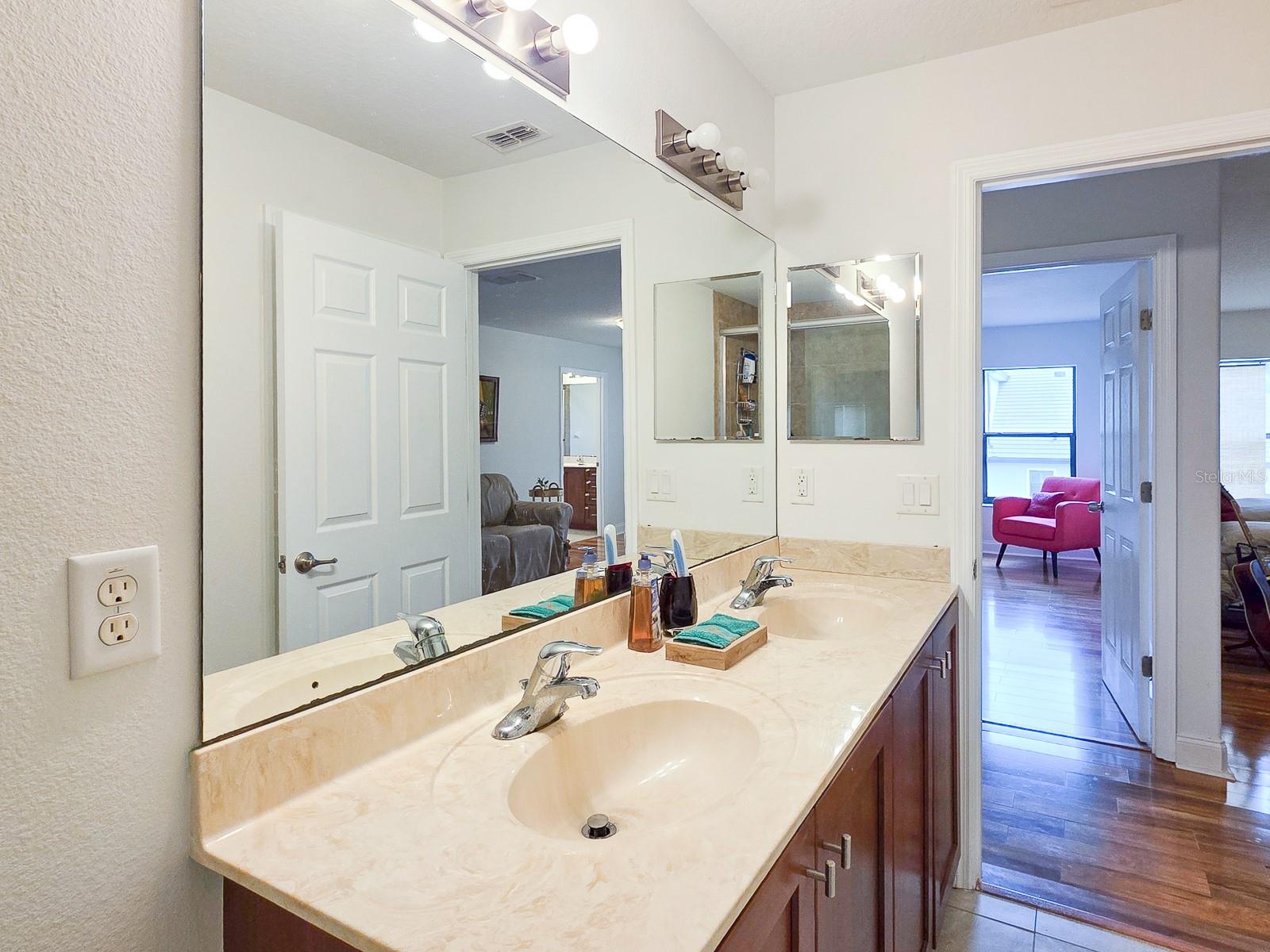 Image 48 of 74 For 13 River Oaks Way