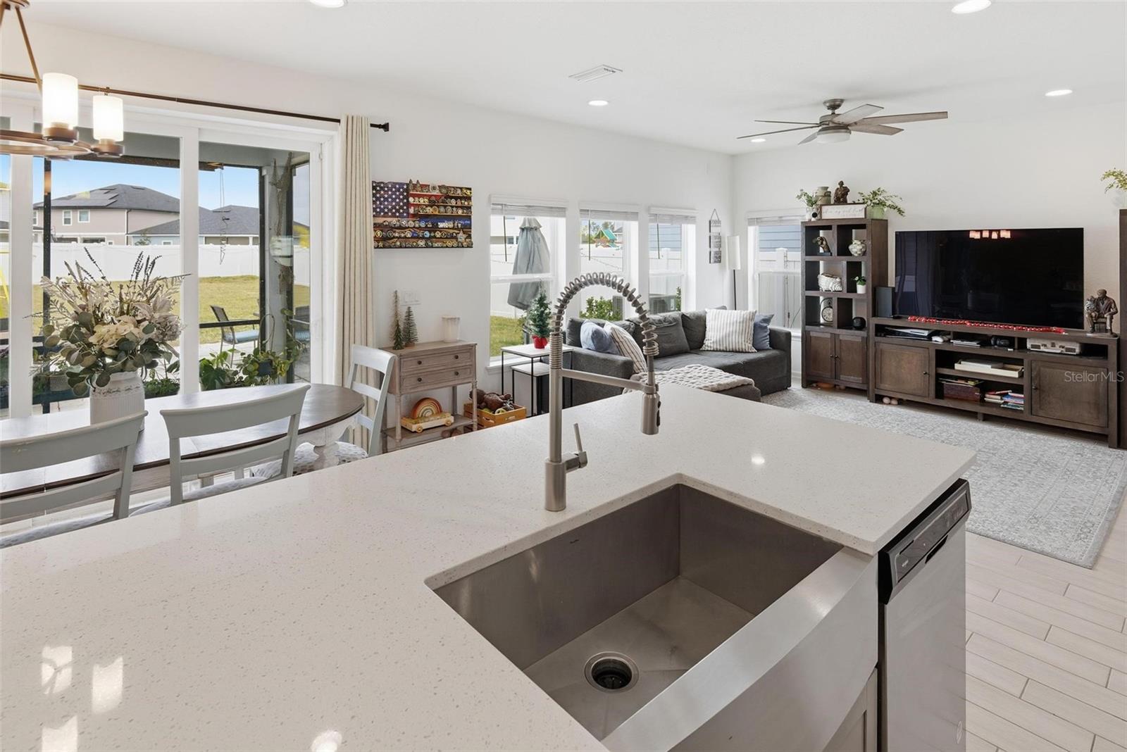 Image 24 of 58 For 296 Bermudez Way Way