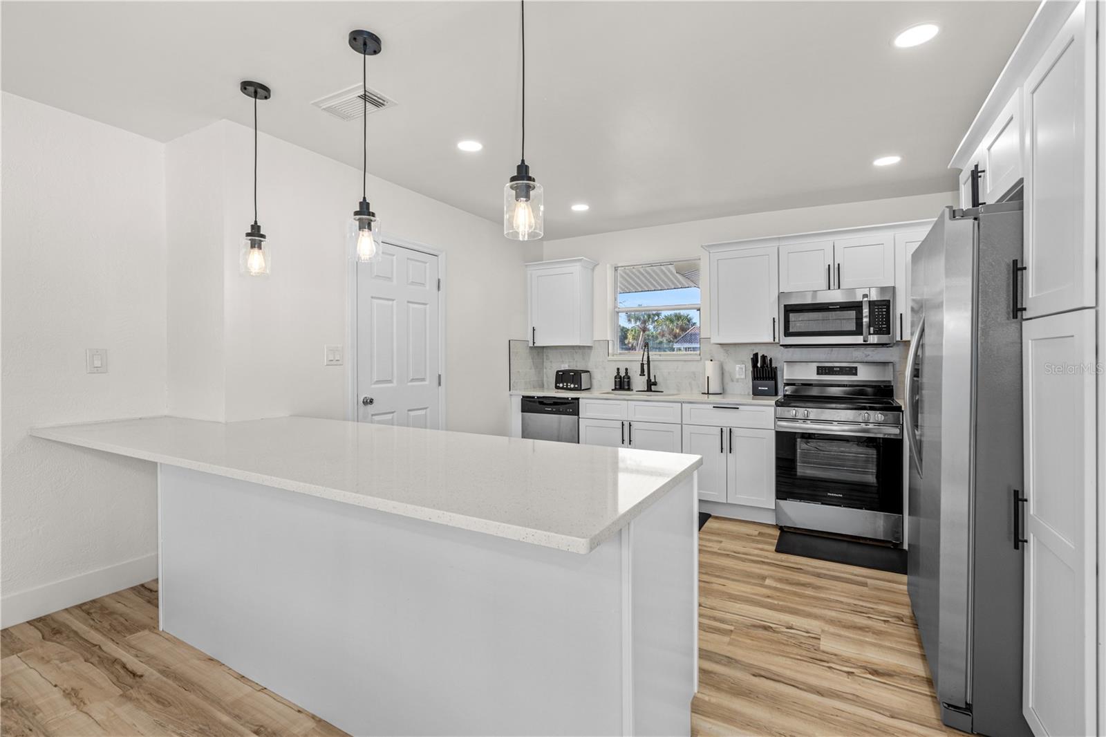 Image 22 of 43 For 109 Standish Drive