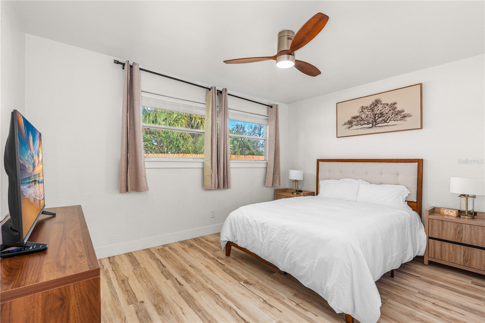 Image 33 of 43 For 109 Standish Drive