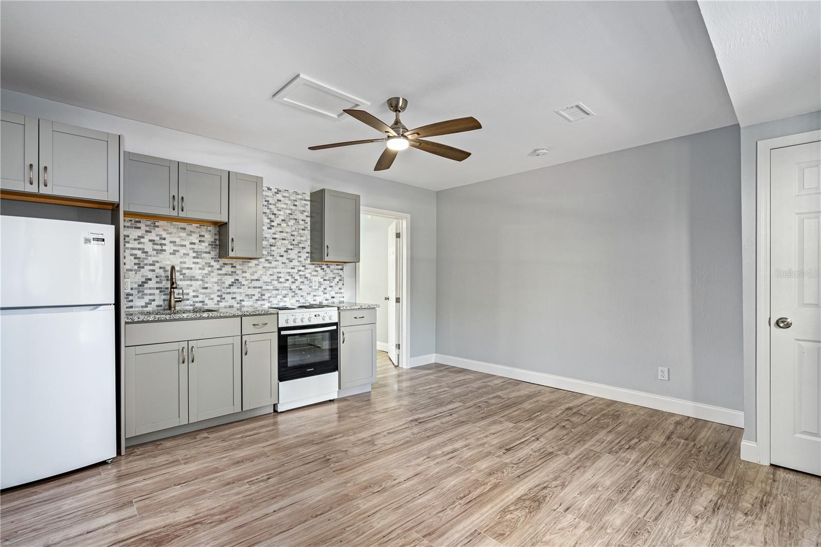 Image 41 of 70 For 1144 Hillcrest Drive
