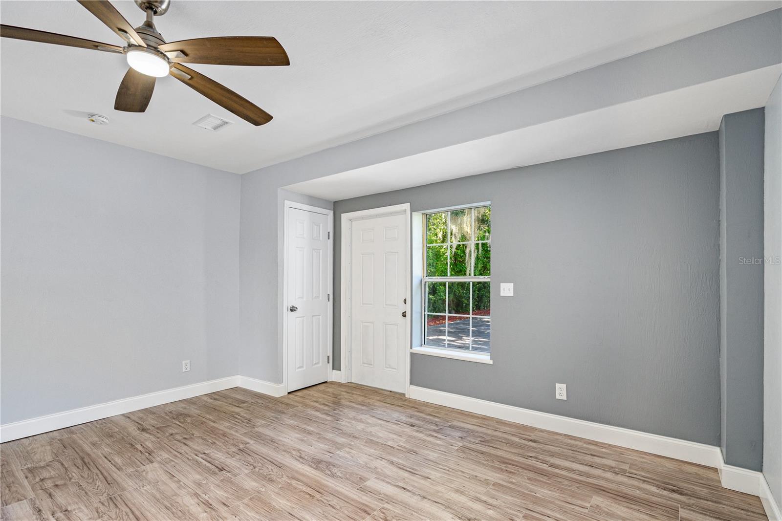 Image 42 of 70 For 1144 Hillcrest Drive