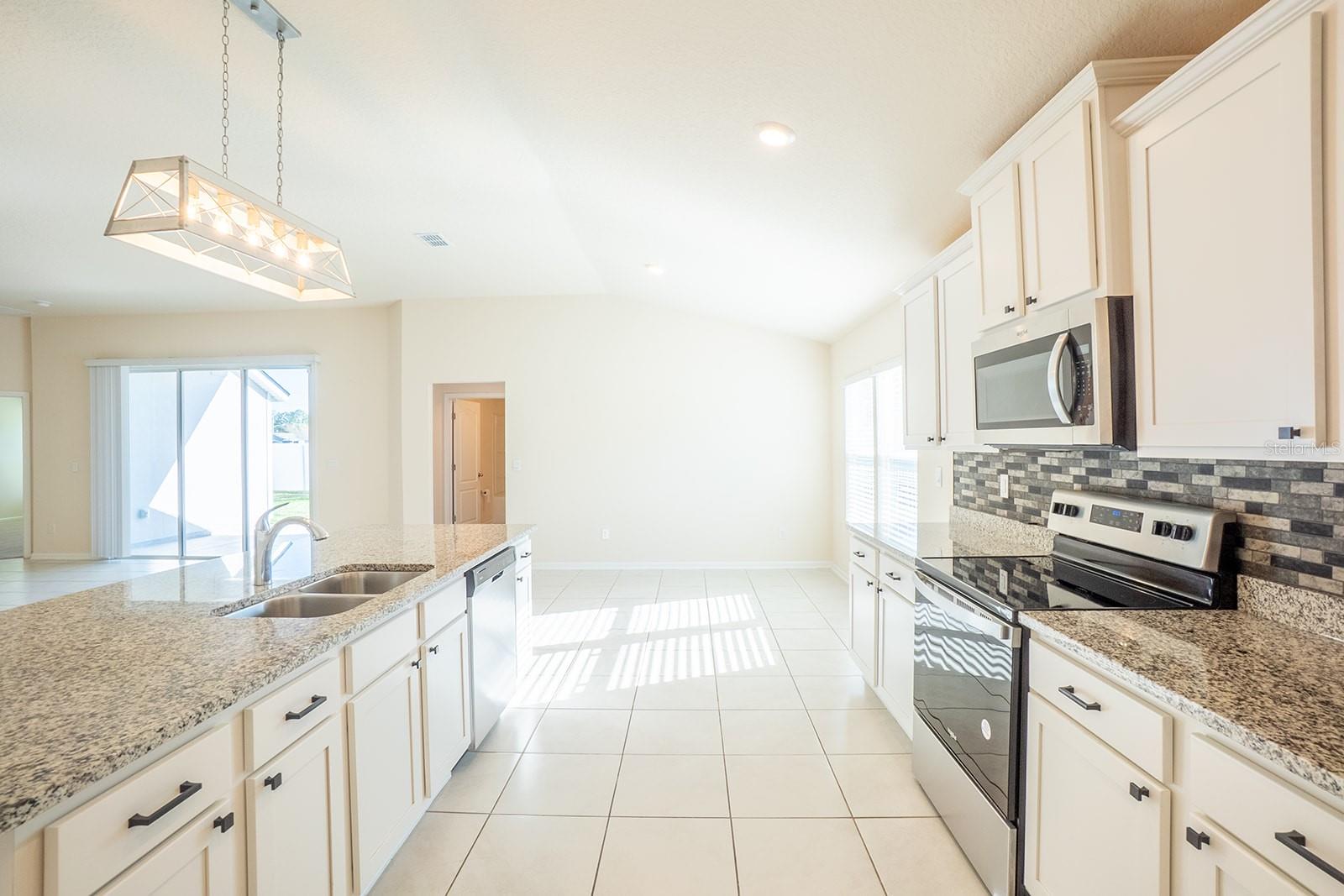 Image 18 of 44 For 1 Zinnia Court