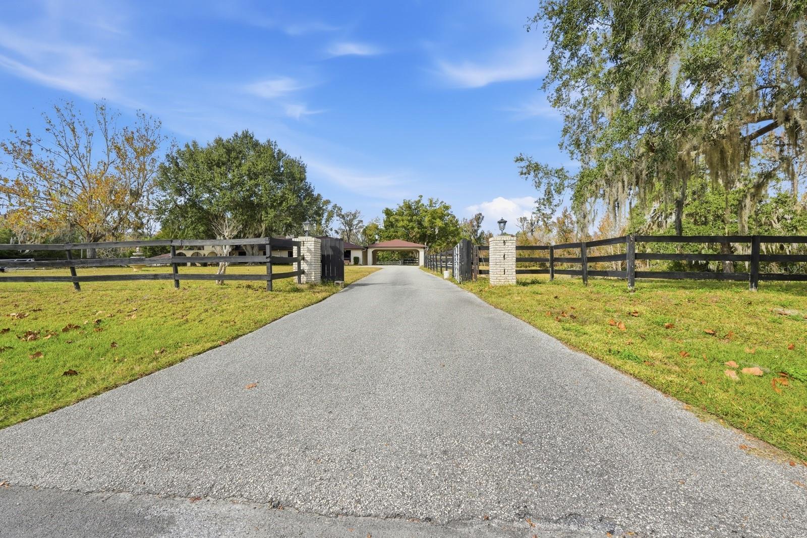 Image 16 of 99 For 120 Creek Crossing Road