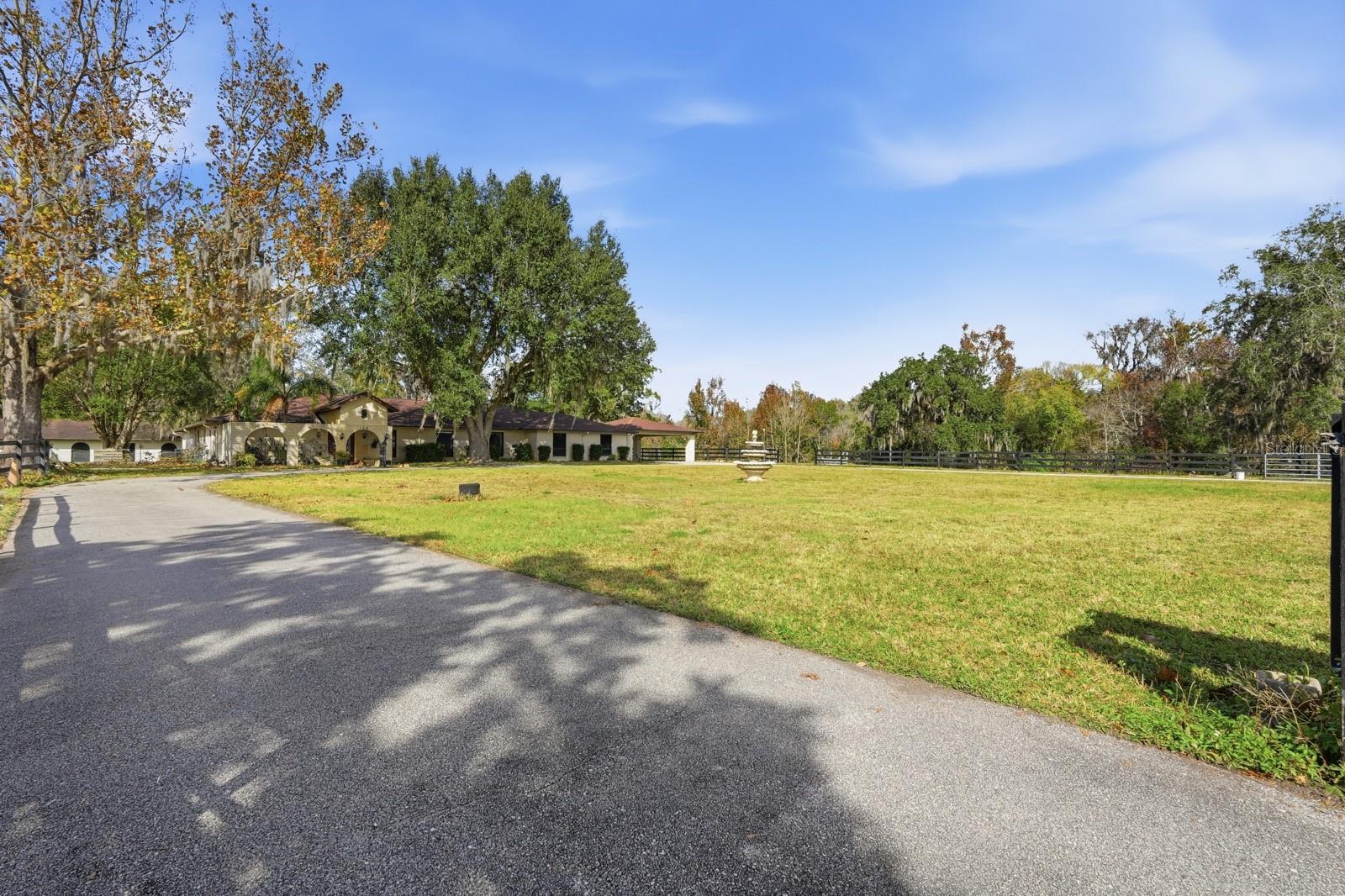 Image 23 of 99 For 120 Creek Crossing Road