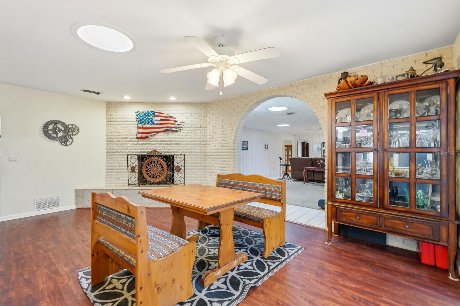 Image 41 of 99 For 120 Creek Crossing Road