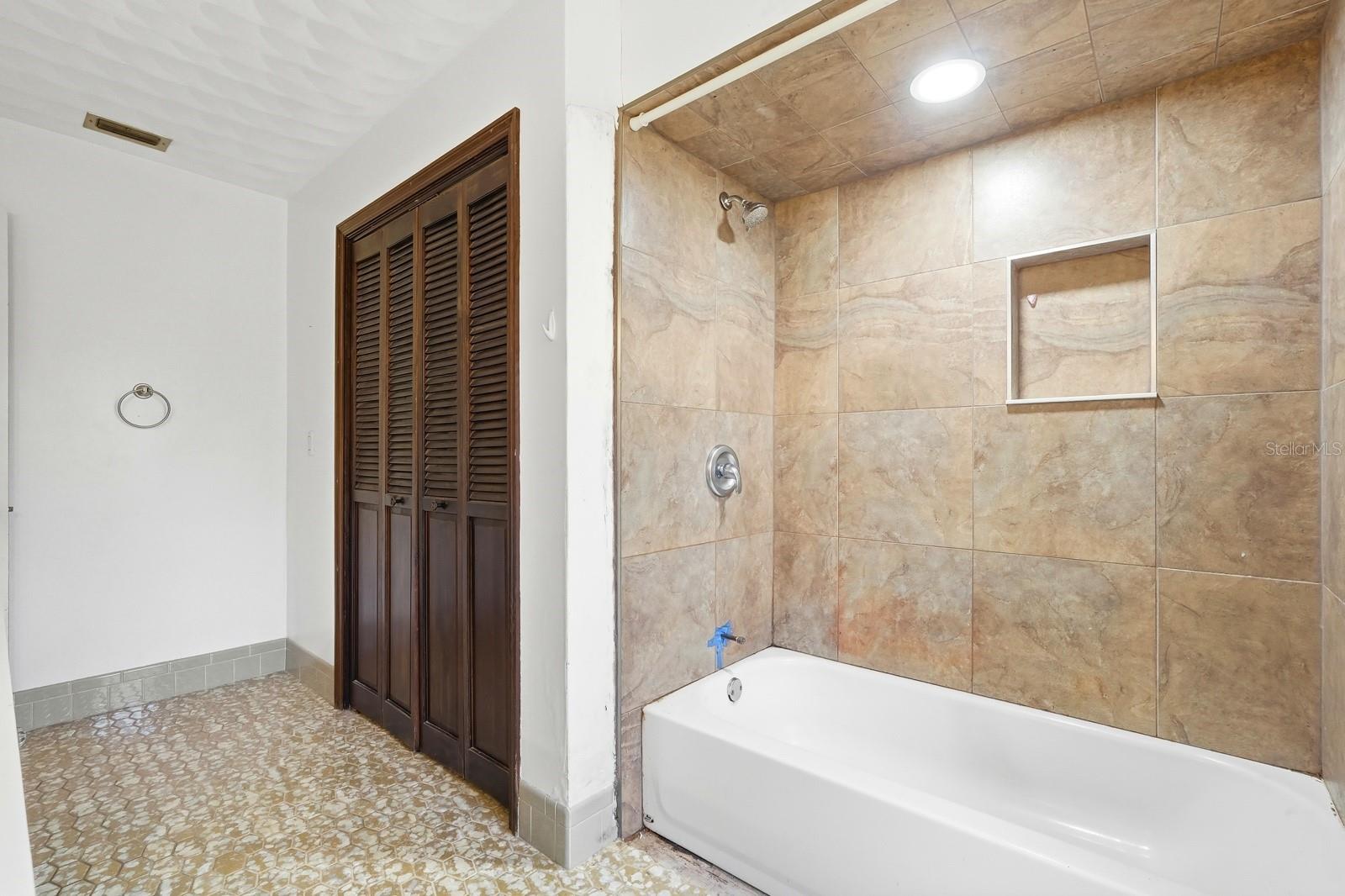 Image 75 of 99 For 120 Creek Crossing Road