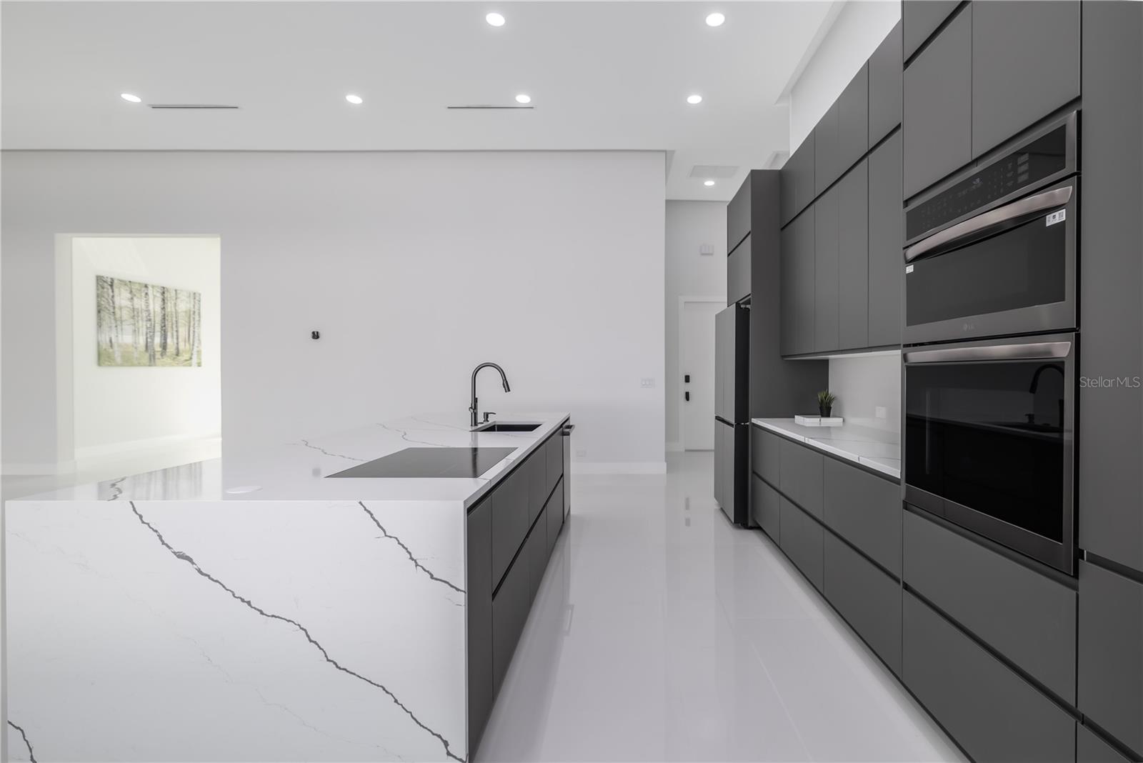 Image 18 of 24 For 6 Rockne Lane