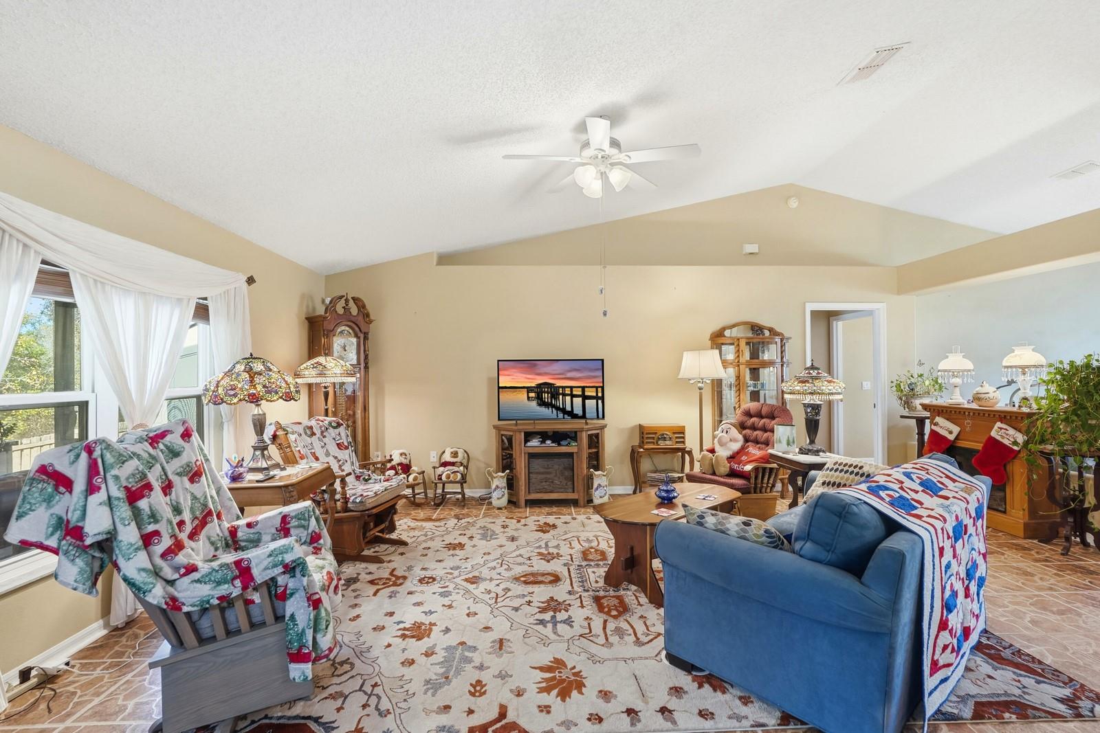 Image 8 of 43 For 2450 Walkertown Avenue