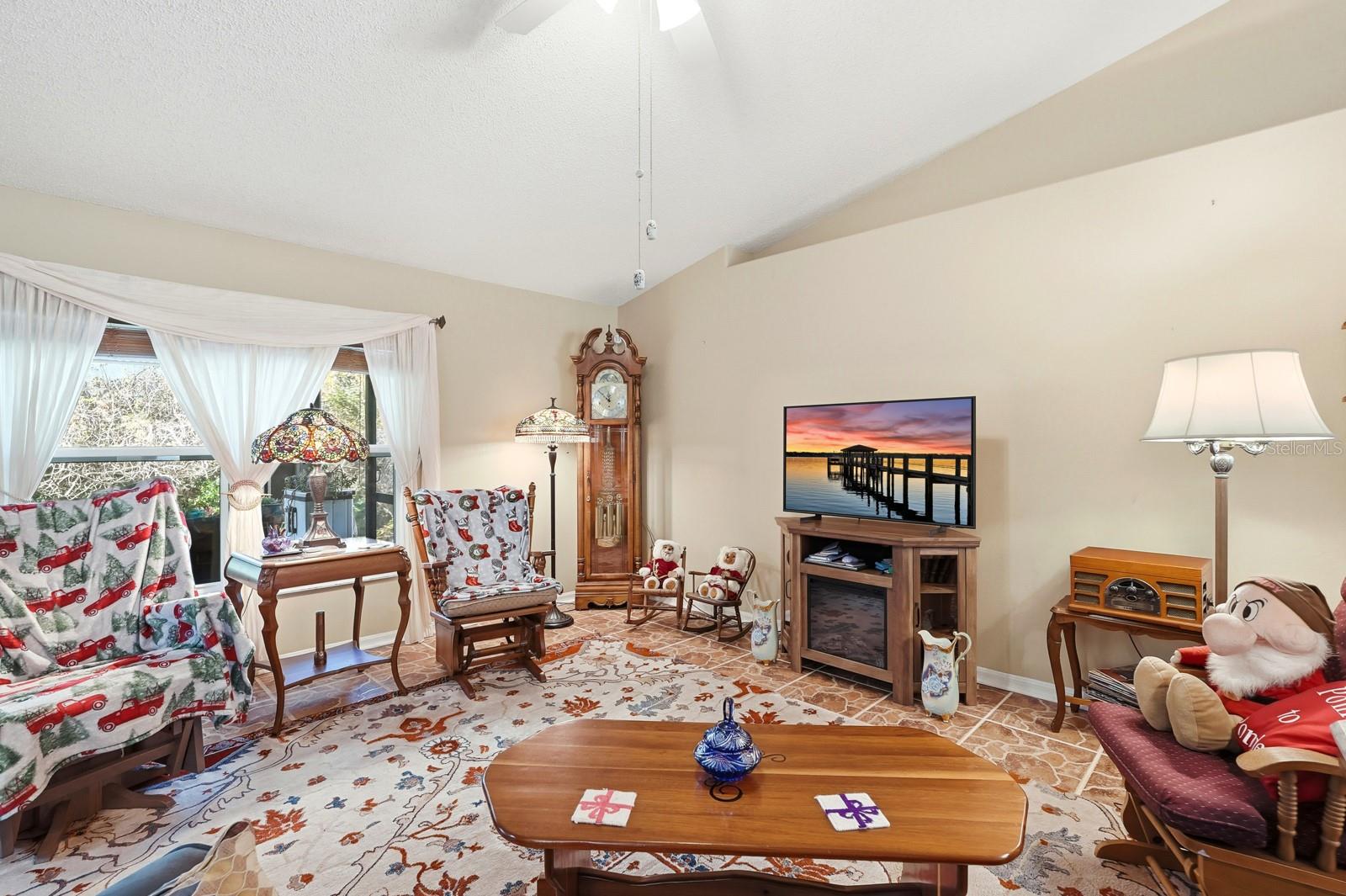 Image 9 of 43 For 2450 Walkertown Avenue