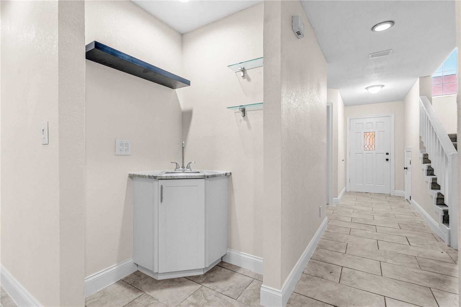 Image 10 of 40 For 44 Captains Walk