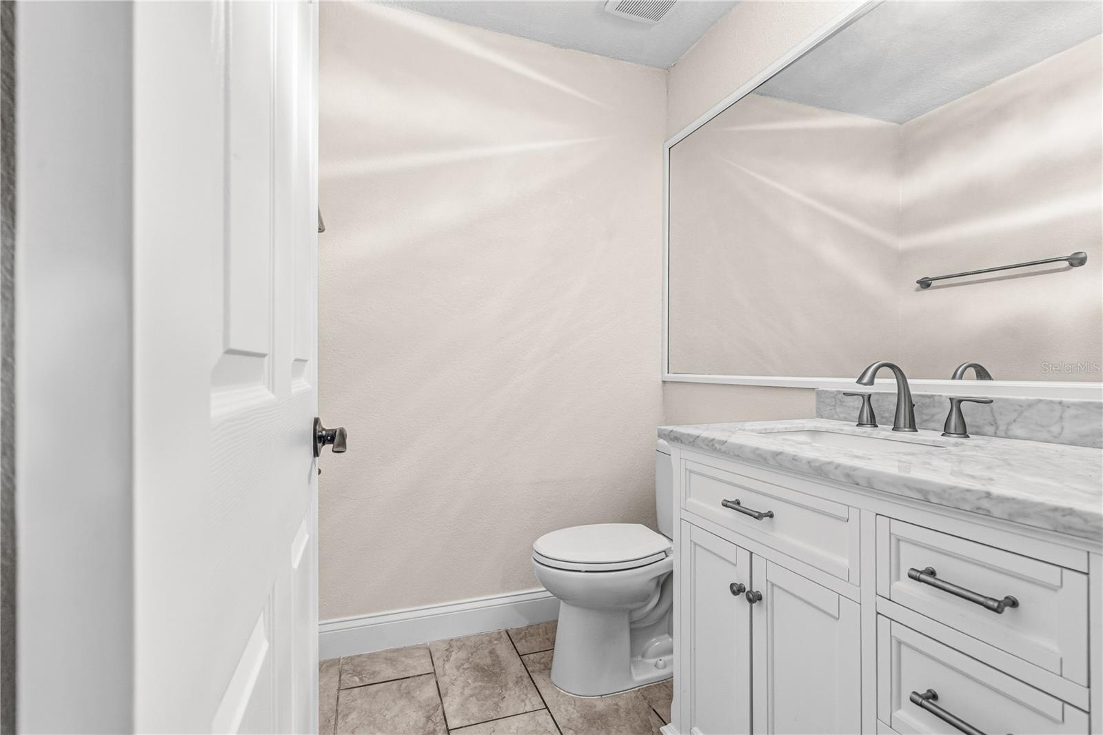 Image 11 of 40 For 44 Captains Walk