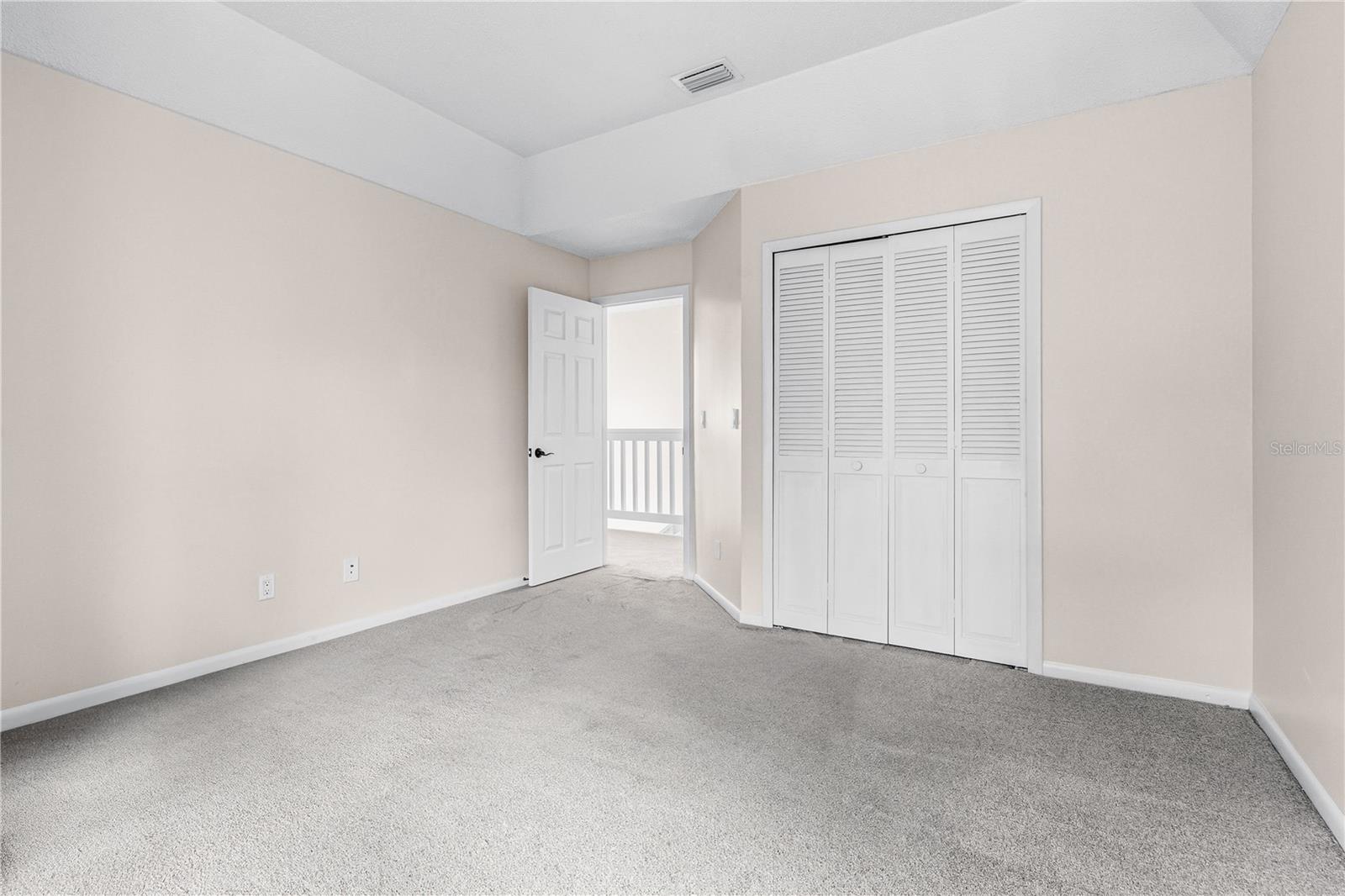 Image 23 of 40 For 44 Captains Walk