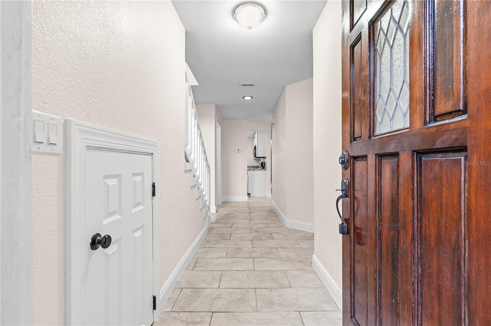 Image 3 of 40 For 44 Captains Walk