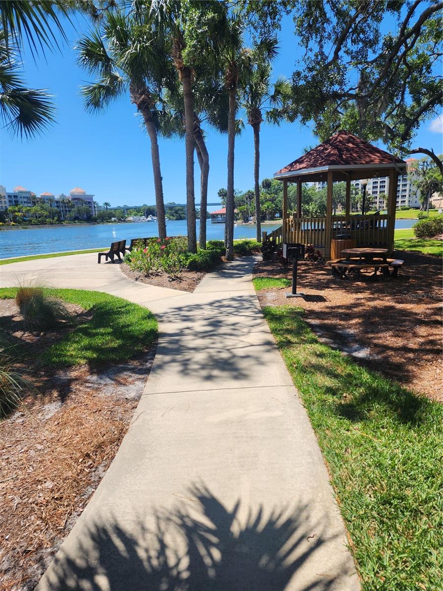 Image 40 of 40 For 44 Captains Walk