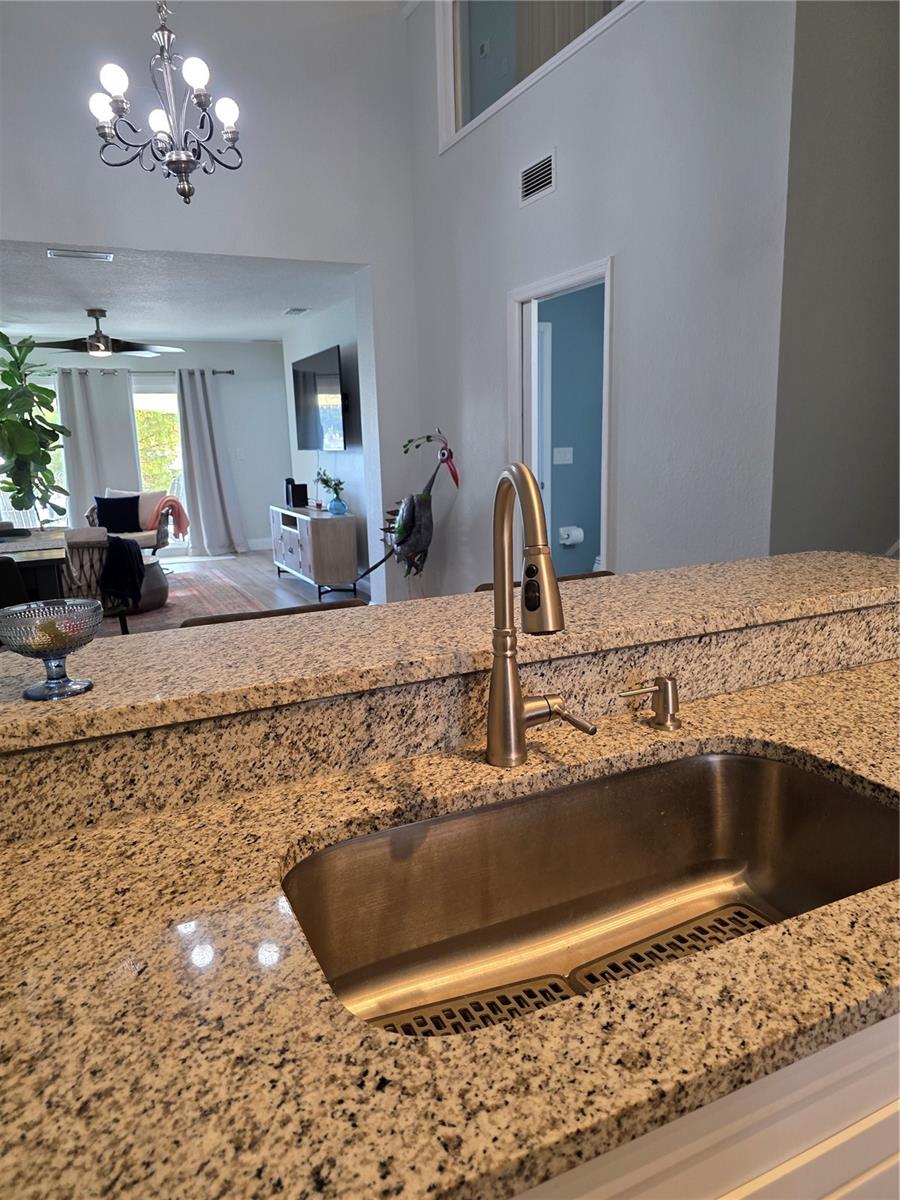 Image 11 of 99 For 1021 Alabama Avenue